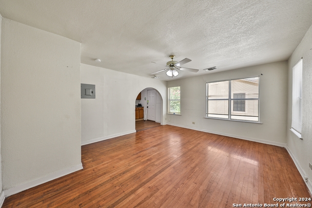 Image 10 of 40 For 406 Gardina St