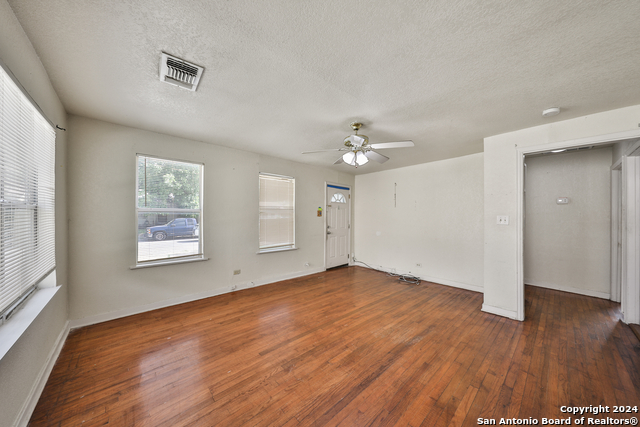 Image 12 of 40 For 406 Gardina St