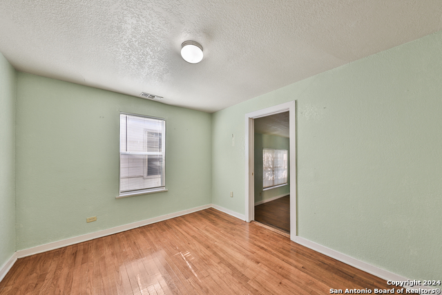 Image 14 of 40 For 406 Gardina St