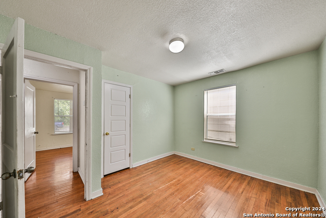 Image 15 of 40 For 406 Gardina St