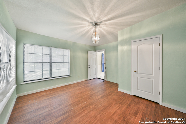 Image 17 of 40 For 406 Gardina St