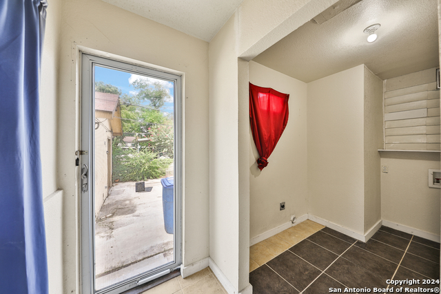 Image 20 of 40 For 406 Gardina St