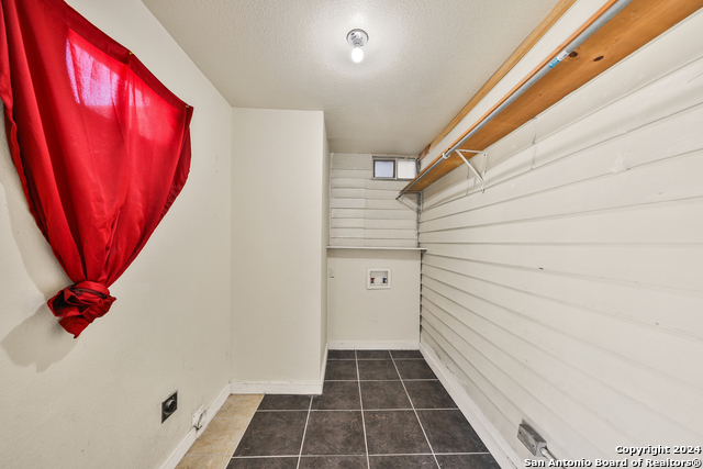 Image 21 of 40 For 406 Gardina St