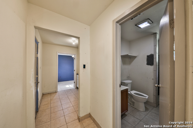 Image 30 of 40 For 406 Gardina St