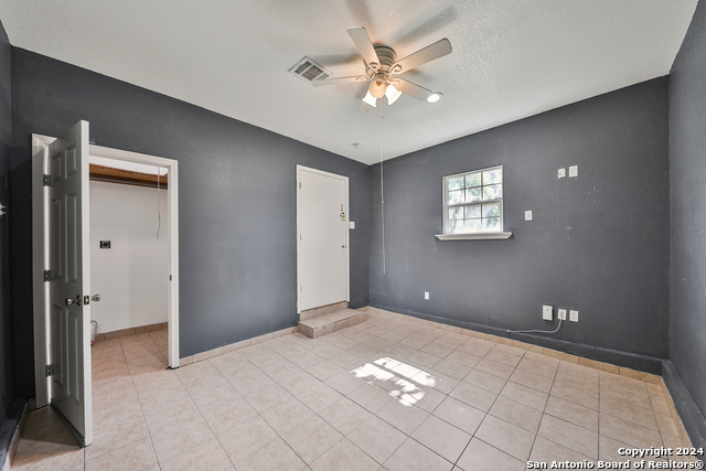 Image 36 of 40 For 406 Gardina St