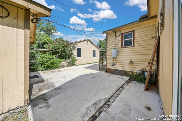 Image 40 of 40 For 406 Gardina St