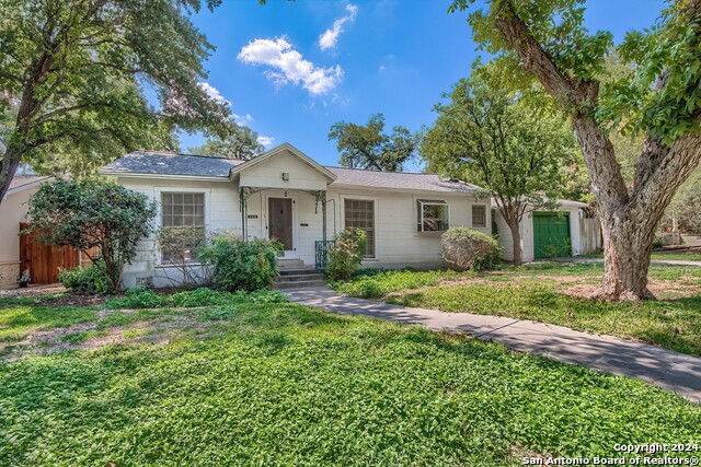 Details for 266 E Elmview Pl, Alamo Heights, TX 78209