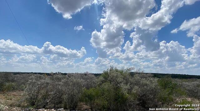 Details for 105 Legend Hills Rd, Uvalde, TX 78801