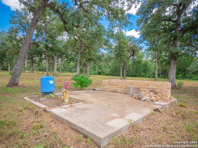 Listing photo id 26 for 2123 Woodcreek Dr