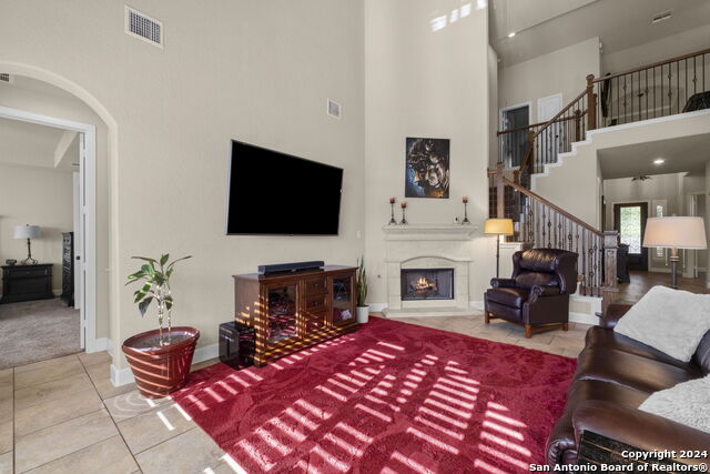 Listing photo id 11 for 9703 Wind Gate Pkwy