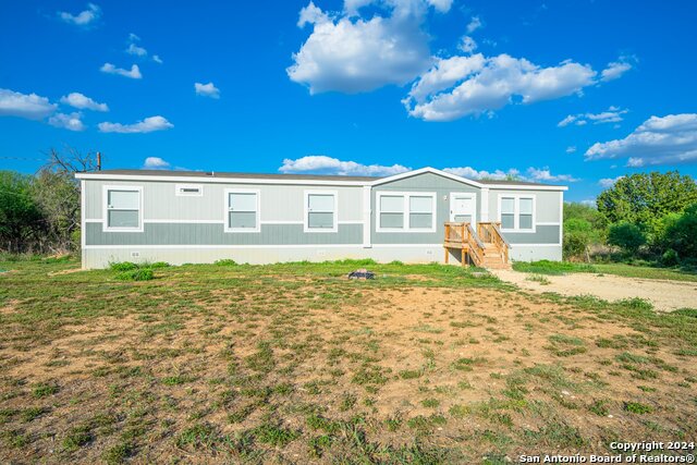 Details for 520 County Road 6752, Devine, TX 78016