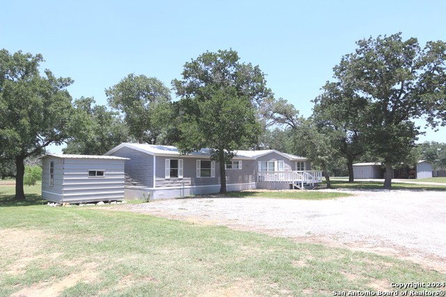 Details for 108-110 Big Oak Ln, La Vernia, TX 78121