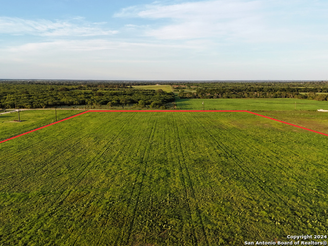 Details for 1243 County Road 305, Floresville, TX 78114