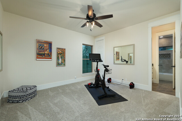 Listing photo id 25 for 967 Belle Oaks Blvd