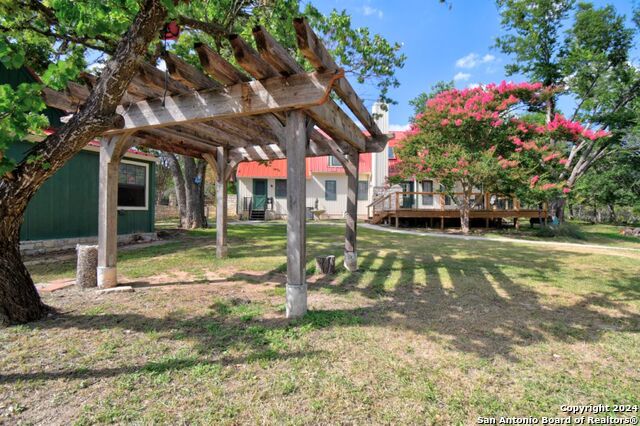 Listing photo id 2 for 125 Catalina Court