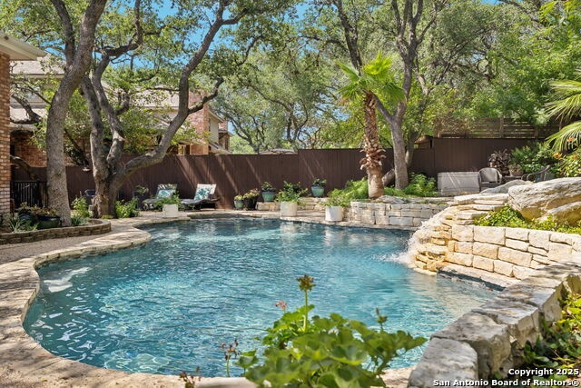 Image 2 of 37 For 10 Inwood Manor