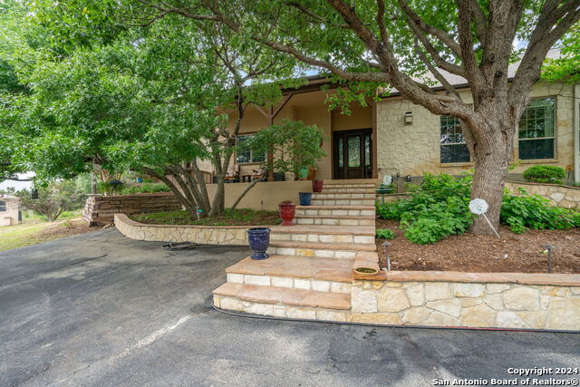 Details for 140 Walnut Grove Rd, Boerne, TX 78006