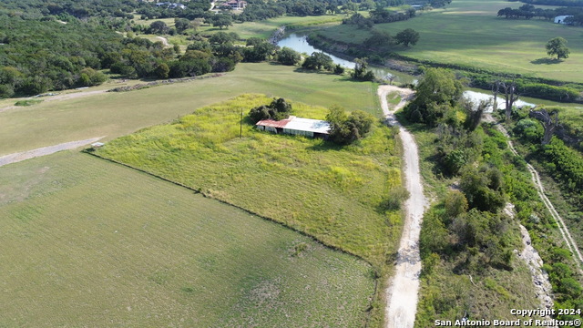 Listing photo id 2 for 123 Tanglewood Trail