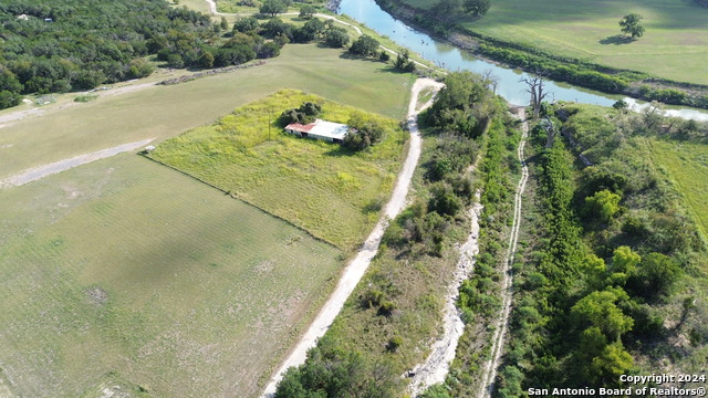 Listing photo id 3 for 123 Tanglewood Trail