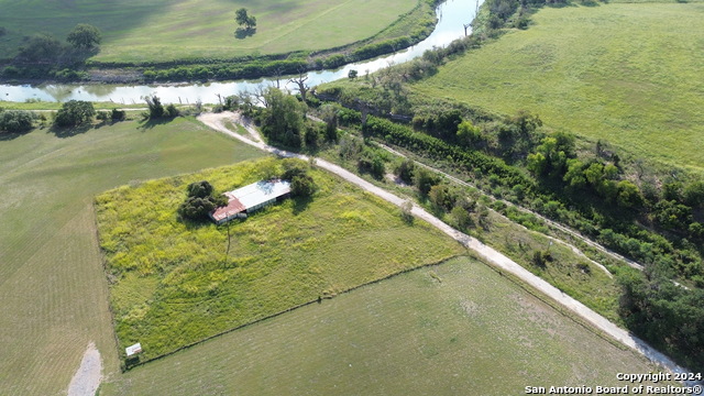 Listing photo id 4 for 123 Tanglewood Trail