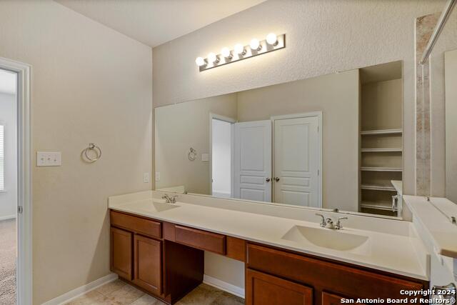 Listing photo id 22 for 8949 Elizabeth Park