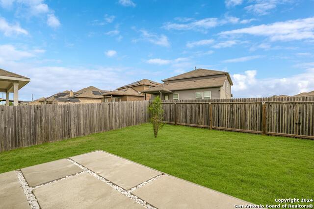 Listing photo id 27 for 8949 Elizabeth Park