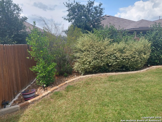 Listing photo id 22 for 10311 Rosalina Loop