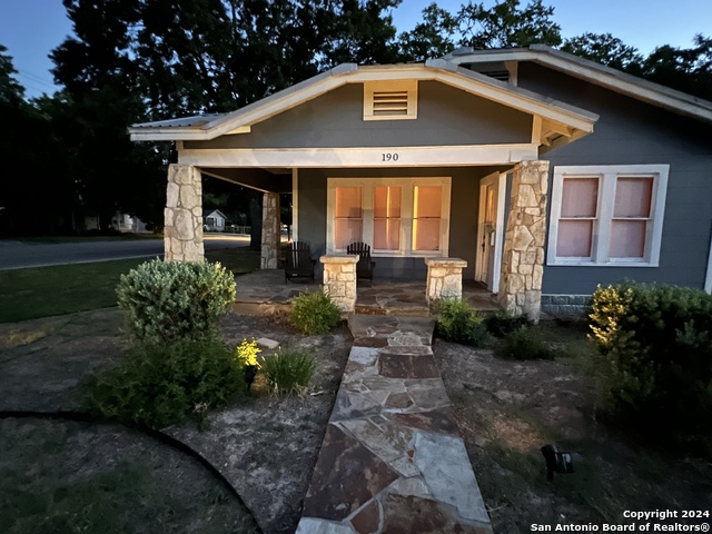 Details for 190 Chestnut Ave S, New Braunfels, TX 78130