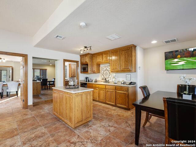 Listing photo id 29 for 169 Pr 1710