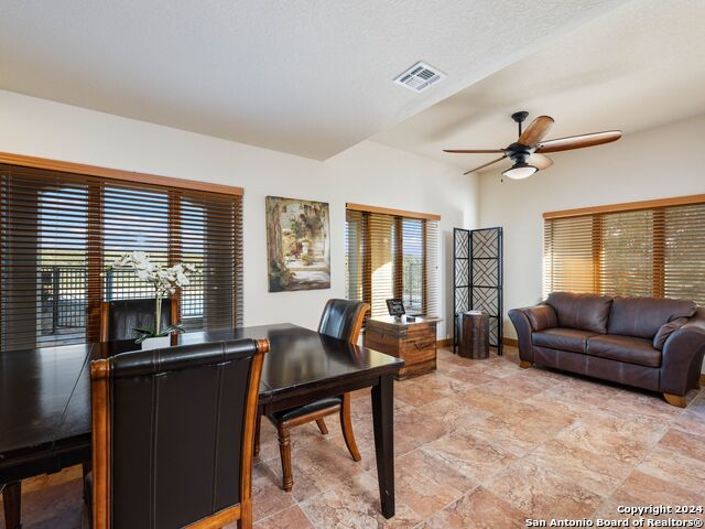 Listing photo id 30 for 169 Pr 1710