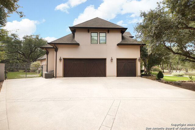 Image 4 of 48 For 26815 Rockwall Pkwy