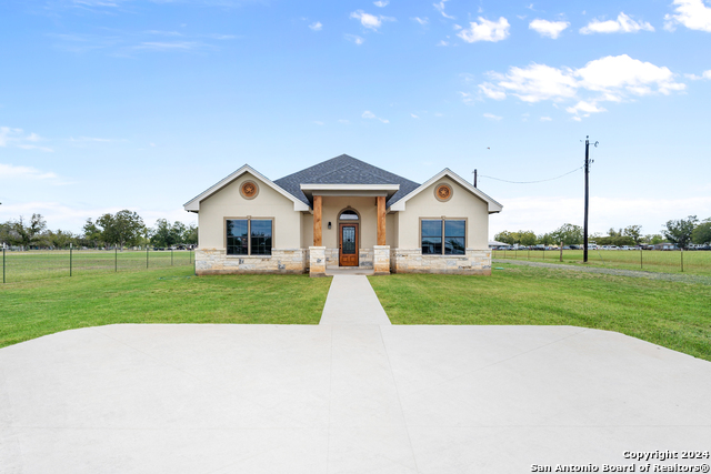 Details for 17076 Fm 463, Natalia, TX 78059