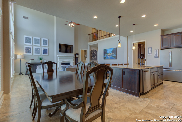 Listing photo id 11 for 2326 Haven Bluff Ct