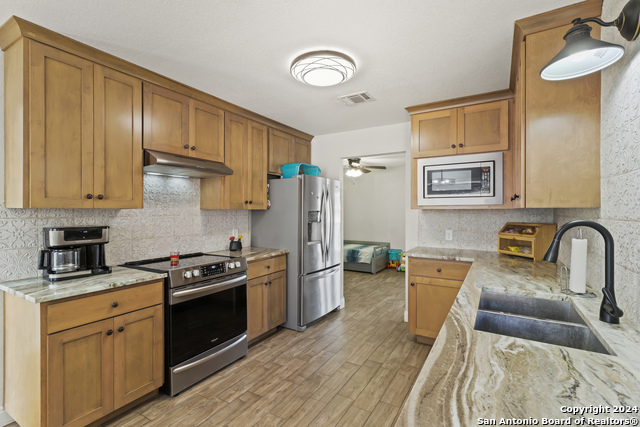 Image 13 of 38 For 401 Bluebonnet Ave