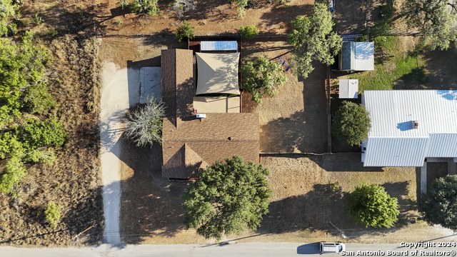 Image 33 of 38 For 401 Bluebonnet Ave