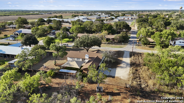 Image 35 of 38 For 401 Bluebonnet Ave