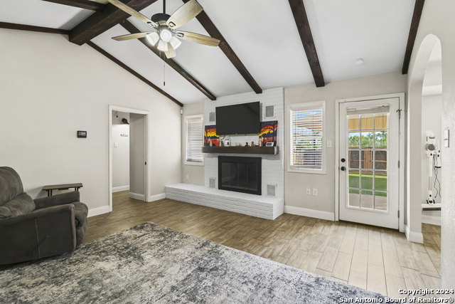 Image 5 of 38 For 401 Bluebonnet Ave