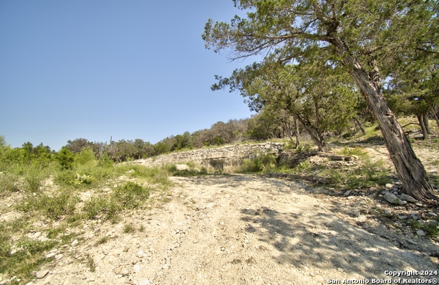 Listing photo id 9 for 109 Deer Hill