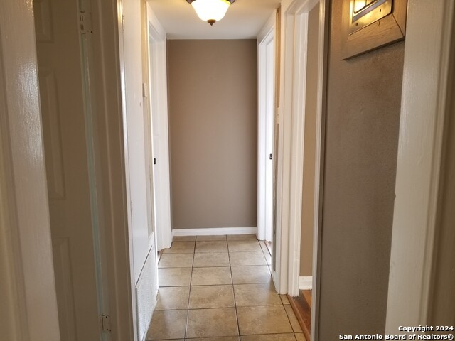 Image 4 of 20 For 1802 Gramercy Pl W 1