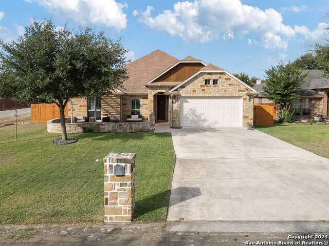 Details for 15707 Fox Ln, Selma, TX 78154