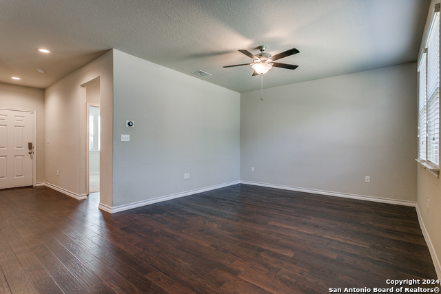 Listing photo id 2 for 10415 Francisco Way