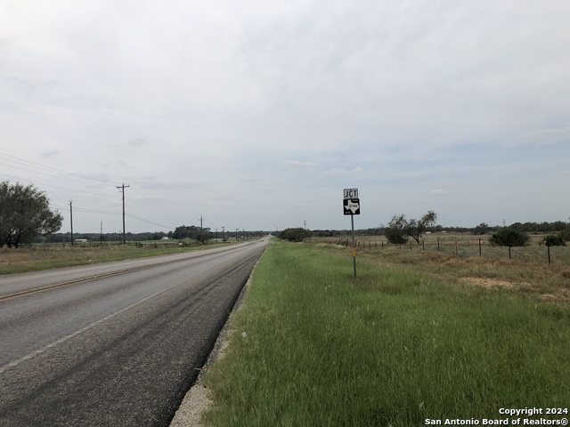 Image 17 of 19 For 660 W Fm 476