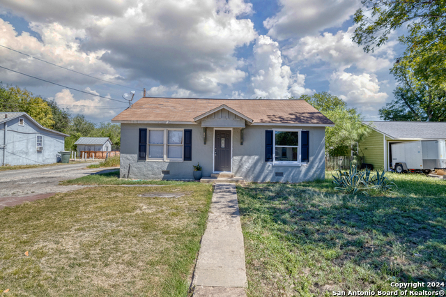 Details for 506 High St S, Uvalde, TX 78801