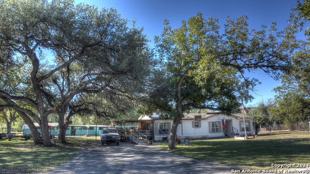 Details for 41 Pecan Shadows Dr, Leakey, TX 78873