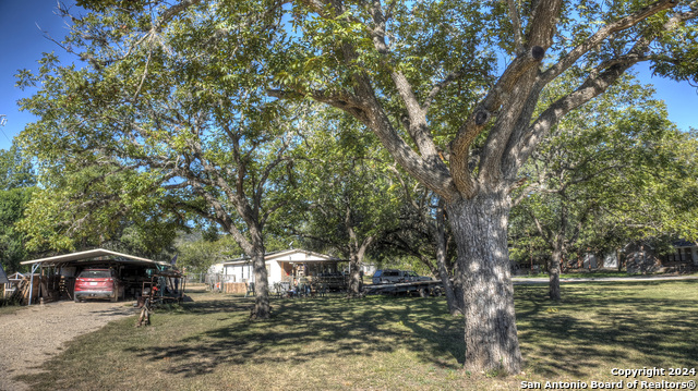 Image 13 of 40 For 41 Pecan Shadows Dr