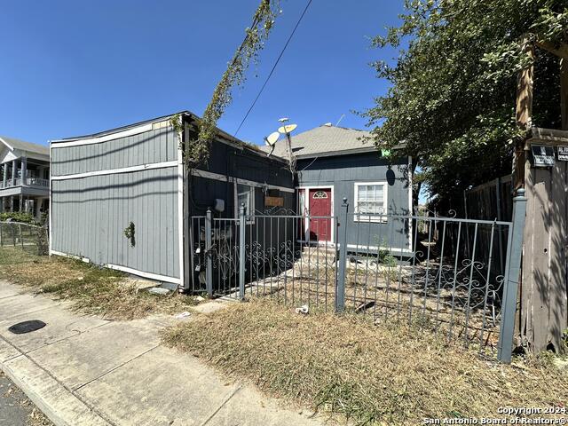 Details for 2925 Commerce St W, San Antonio, TX 78207