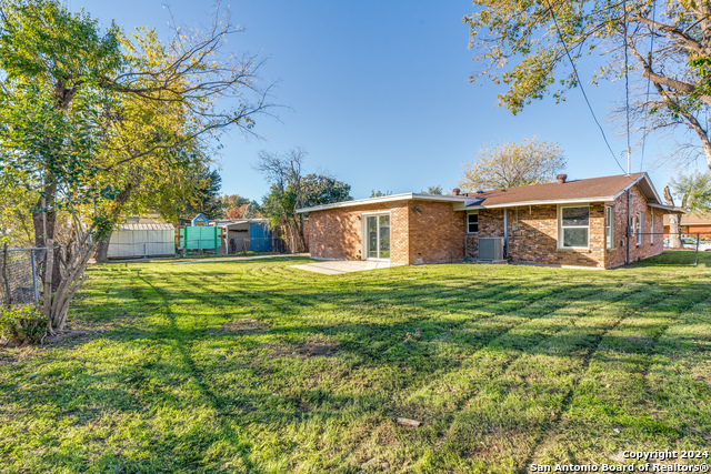 Listing photo id 19 for 4502 Moana Dr.