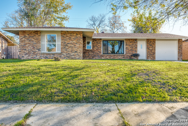 Listing photo id 1 for 4502 Moana Dr.