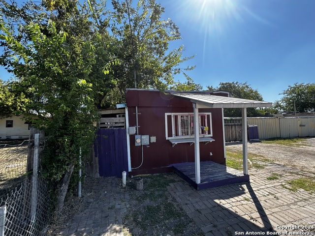 Listing photo id 1 for 1314 24th St Nw
