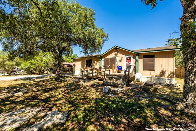 Details for 1438 Deer Run Pass, Canyon Lake, TX 78133